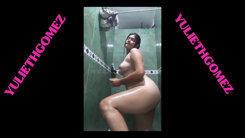Yulieth Gomez: Me masturbo en el baño de mi cuñado y me...