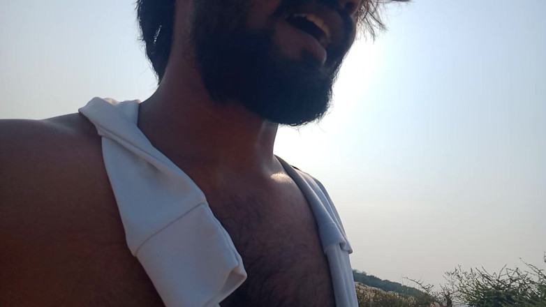 KUMBHA MANOJ KUMAR: Xhard star Індія оновлення - лісова зона на приватному острові