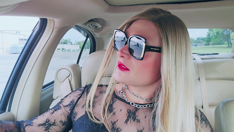 Darkfetish2k: Kylie fumando joi money babes