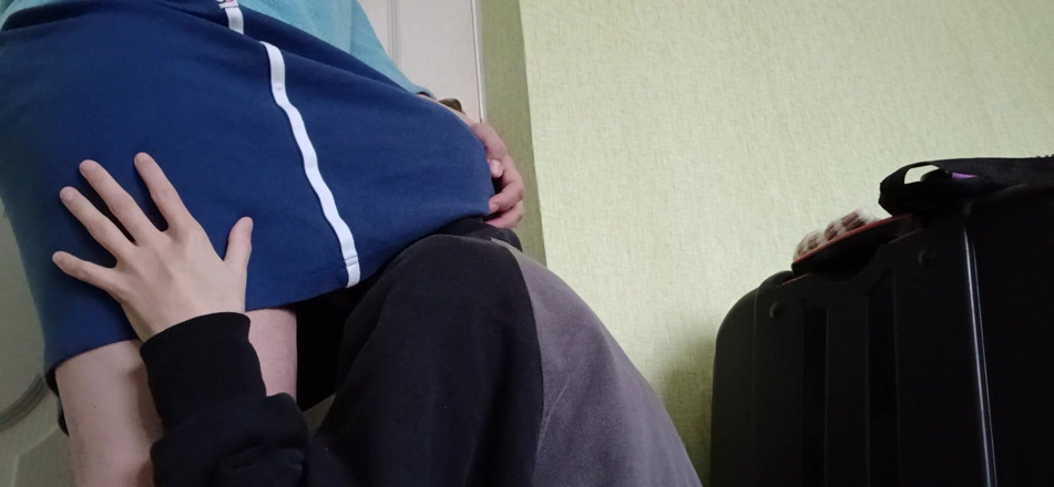 Lesbian-illusion: Двоє сусідів приховують той факт, що вони лесбіянки