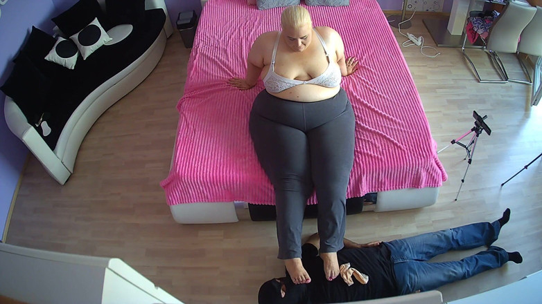 Worshipped by Alex: Adorare i piedi di una SSBBW