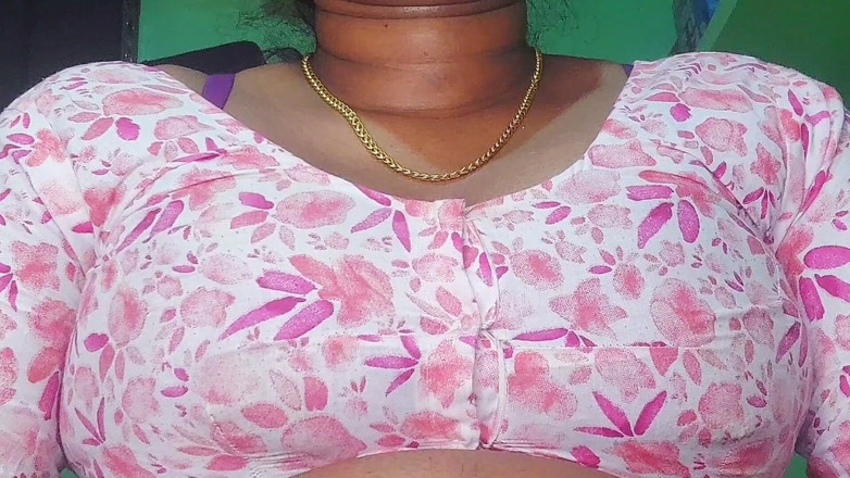 Desi Mohini: Tette indiana