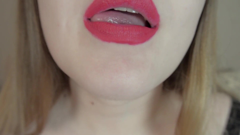 BustyVic: Primer plano de boca, labios, fetiche de lengua
