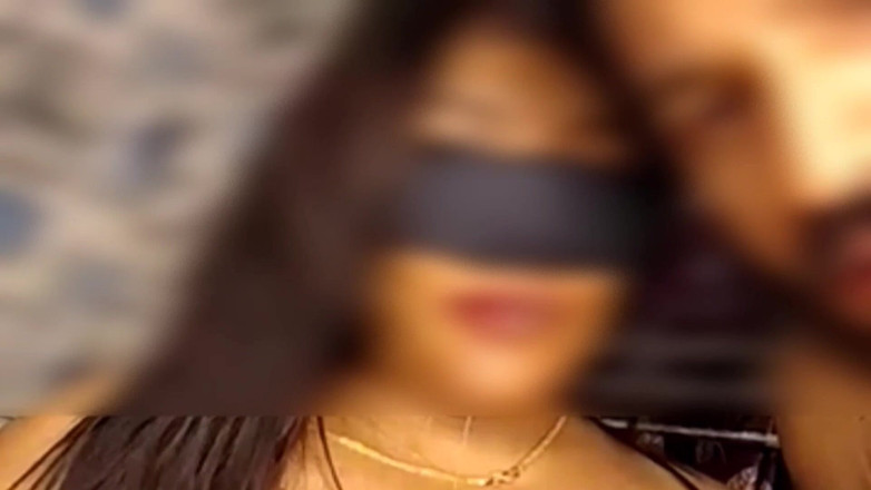 Hemant sarita: Stiefsohn Leckte Die Muschi Der Stiefmutter, Leckte Ihren Arsch Und...