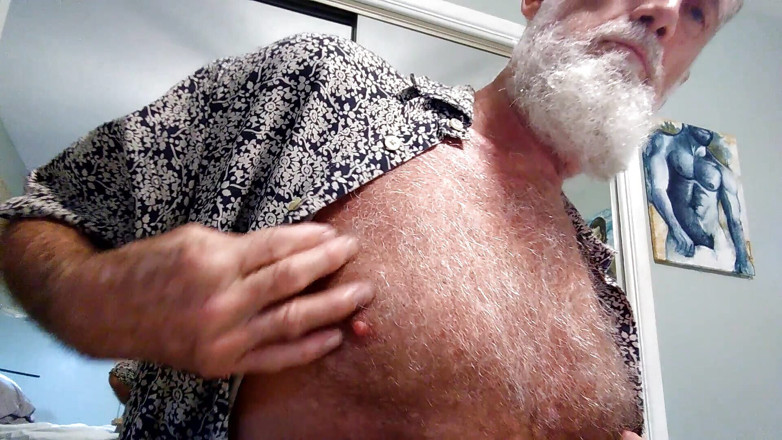 Mr hairy gardener: Sperm sadece boşalmaya devam ediyor
