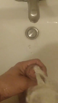 Massiv Tall Giant Pee Streaming