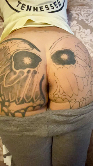MzKiTTy91: PAWG MILF trémousse son cul