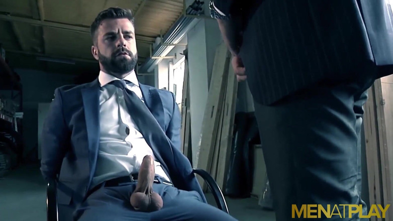 Menat Play: Menatplay - musculoso Emir B. barebacks : Chupando de Silva