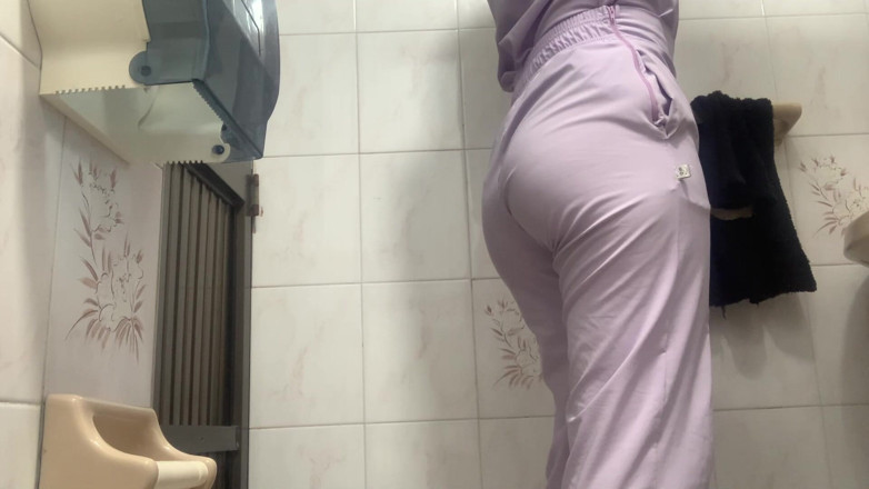 pampammedallo: Cámara pervertida en baños al aire libre - video real amateur