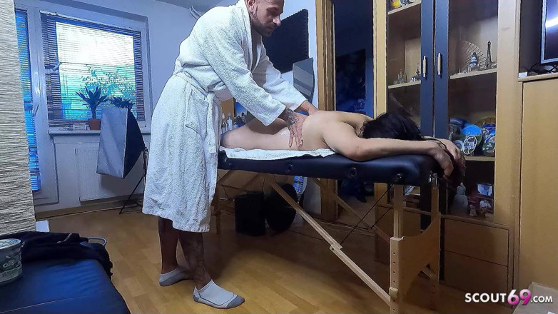 Full porn collection: Масажист трахає товстушку латиноамериканку і робить їй камшот
