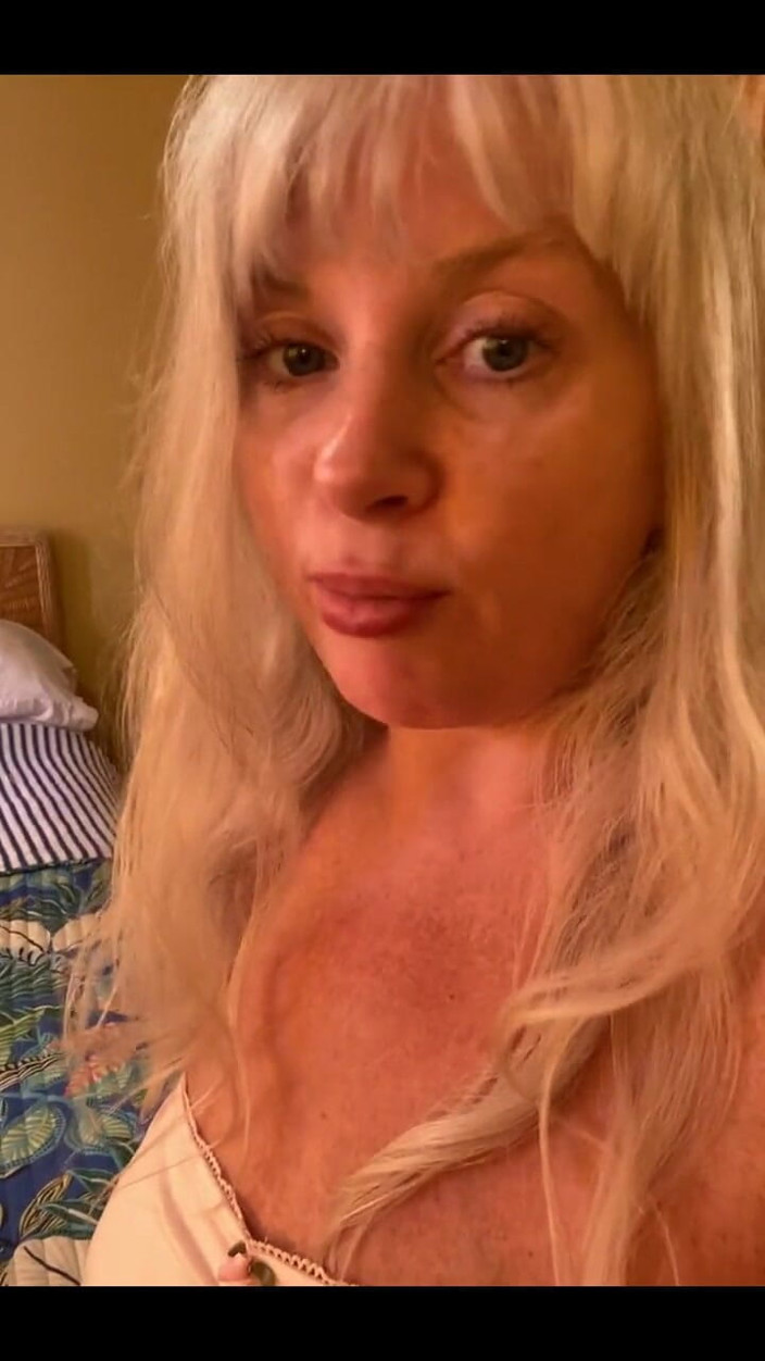 PaintedRose Taboo Femdom Fetish MILF: Good Morning Tuesday!