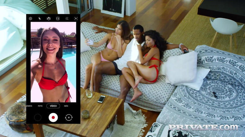PrivateBlack: Anya Krey y Scarlet disfrutando de una verdadera carne negra