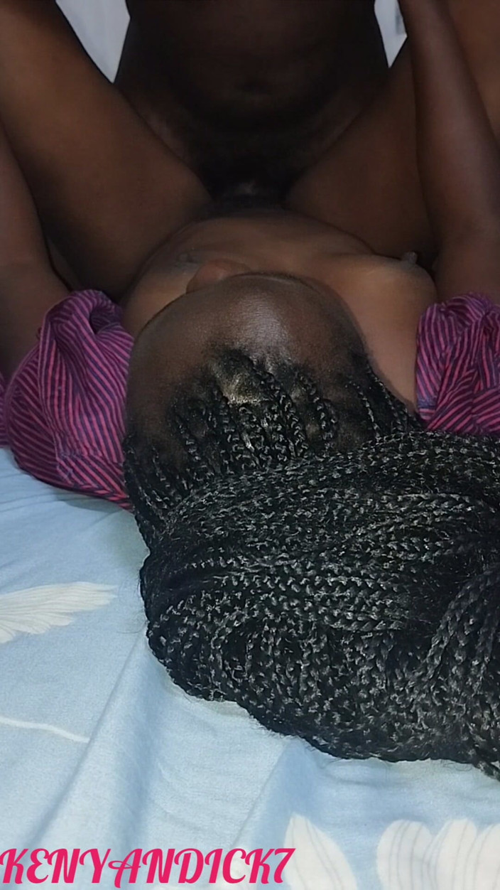 Kenyan Dick7: Con đĩ đại học bị giáo viên đụ tại dorminatory