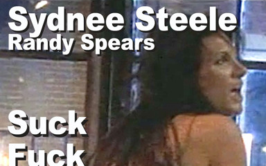 Edge Interactive Publishing: Sydnee Steele et Randy Spears sucent, baise, éjaculation