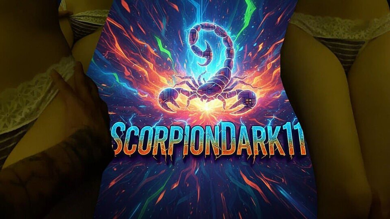 DarkScorpion: Ich habe meinen nachbarn mich allein in meinem zimmer ficken...