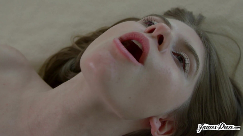James Deen: Alice March和james Deen玩舔阴