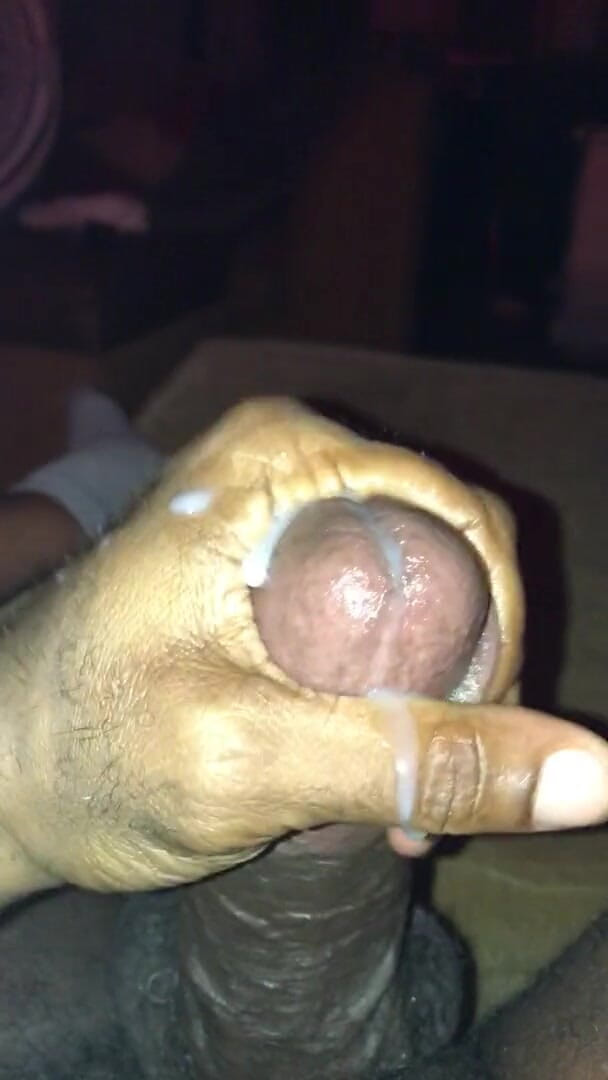 Harrypalms68: Masturbando mi trazo