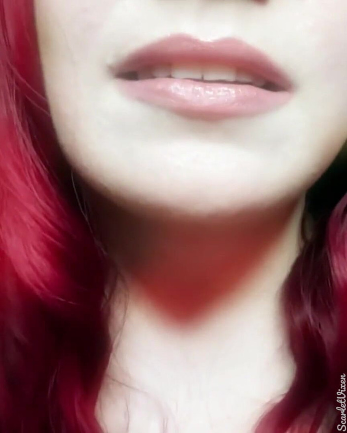 Scarlet Vixen: Poison Ivy'nin döl kölesi