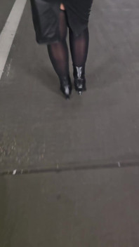 Walking in Ankle Boots