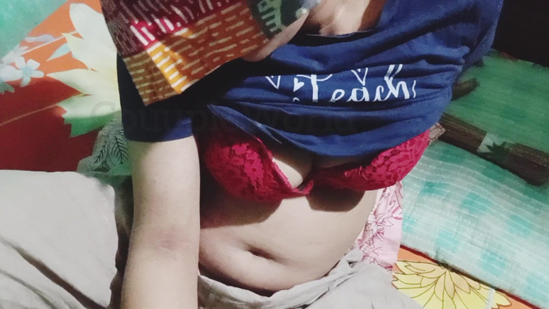 CoupleWorld: La mia bellissima moglie capo fa sesso nella mia stanza