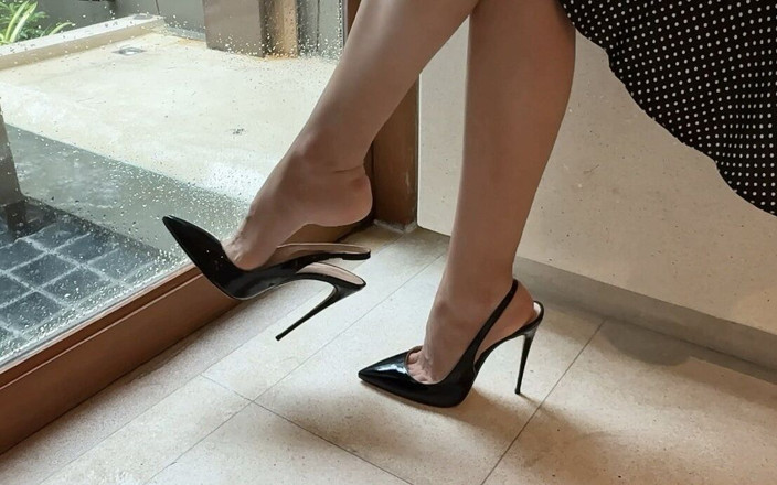 Julia domaina: 후장 없는 블랙 클래식 스틸레토 하이힐, 나와 열대 빌라에서 12cm 힐