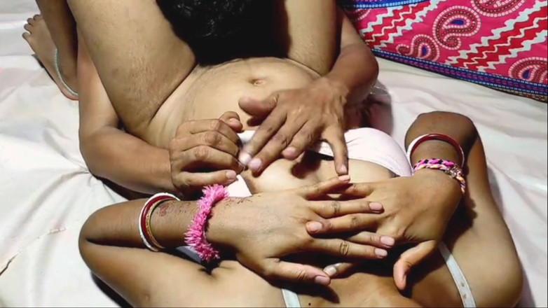 Sexyquine: Première vidéo de sexe d’une fille du village, nouvelle vidéo...