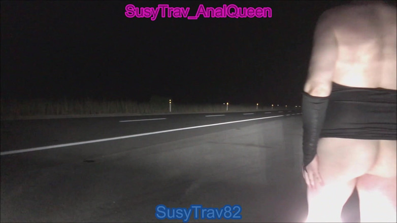 SusyTrav_AnalQueen: Outdoor Brunette Striptease Slutwalk