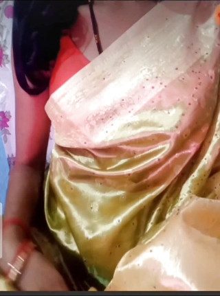 sweet18babyindia: Remaja desi kecil molek dalam seluar dalam merah jambu