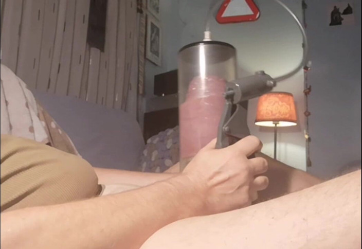 Monster_Meat_: Extremo silicone chupando pau novamente
