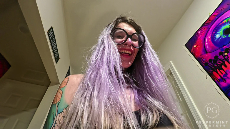 Peppermint Giantess: 6'7 Stepmommy Owns Her Pathetic Short Loser - Giantess POV Humiliation...