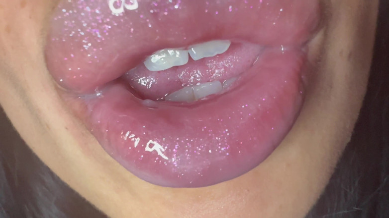 Asmr_mouth: Un botín de lipgloss cuando beso