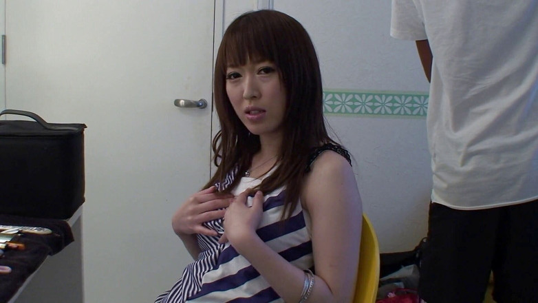 Solo Japanese: Sweet Japanese babe loves to tease before kinky sex