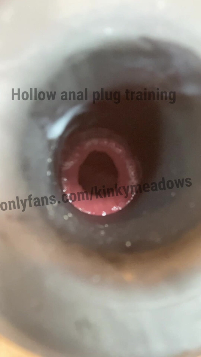 Kinky Midwest Meadows: Entrenamiento de tapón anal hueco