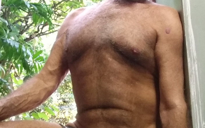Mr hairy gardener: Garagefinale