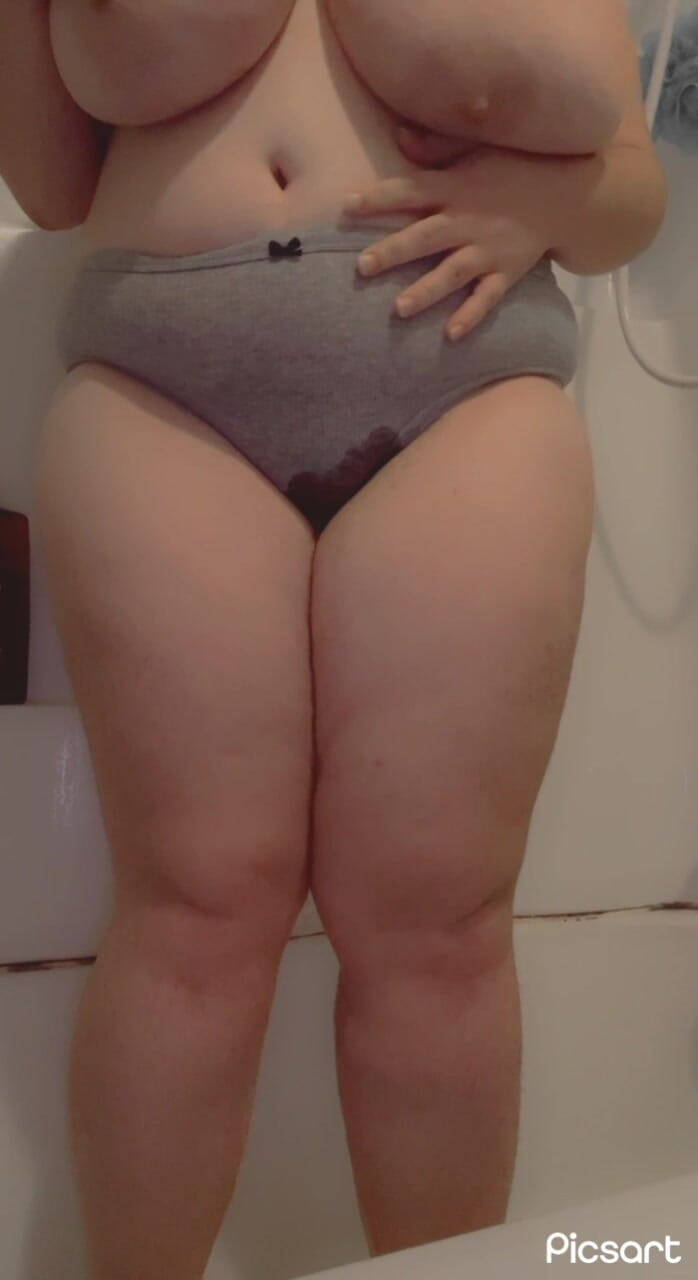 Mushroombitchx: Ich habe versehentlich gepinkelt!