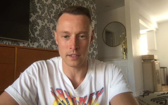 Himeros Backstage: Doar trecut de prânz într-o chat live de marți