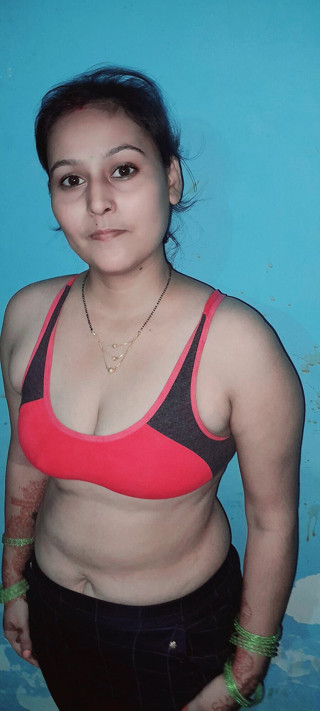 pujaprem: Heiße massage puja fingert ihre muschi selbst