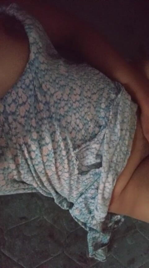 Anne White: Sri Lankaans meisje musterbatie in badkamer met dildo lust met...