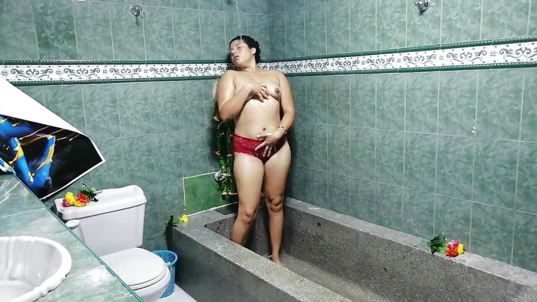 catalinagrande: 남편의 자지를 빨고 따먹히는 거유 밀프