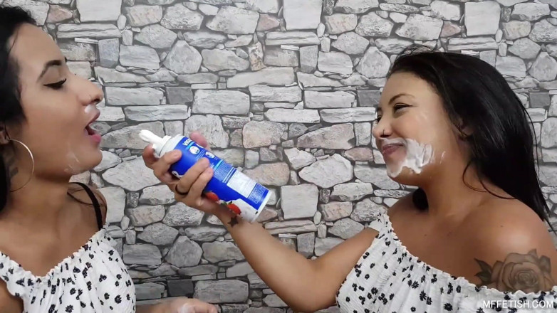 MF Fetish: Creamy Kisses