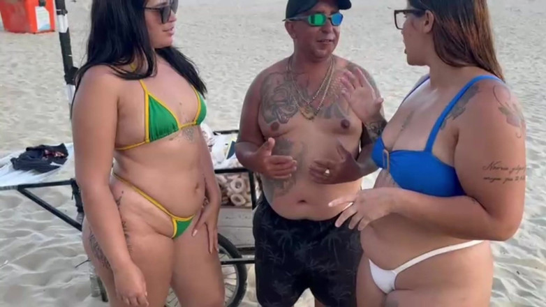 Lidi Ferrari: Sprzedawca na plaży w słonej paczce zjada dwie gorące dziewczyny...