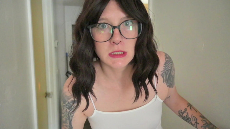 Missellie8: Belle-mère en colère vs beau-fils, défi