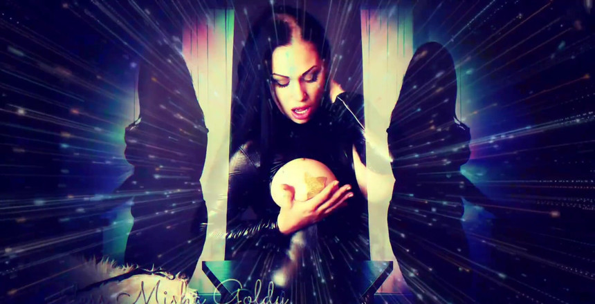 Goddess Misha Goldy: Tu adores te branler, et tu adores la transe dans...