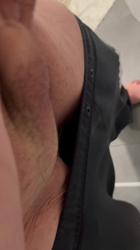 아침에 작은 털이 많은 자지