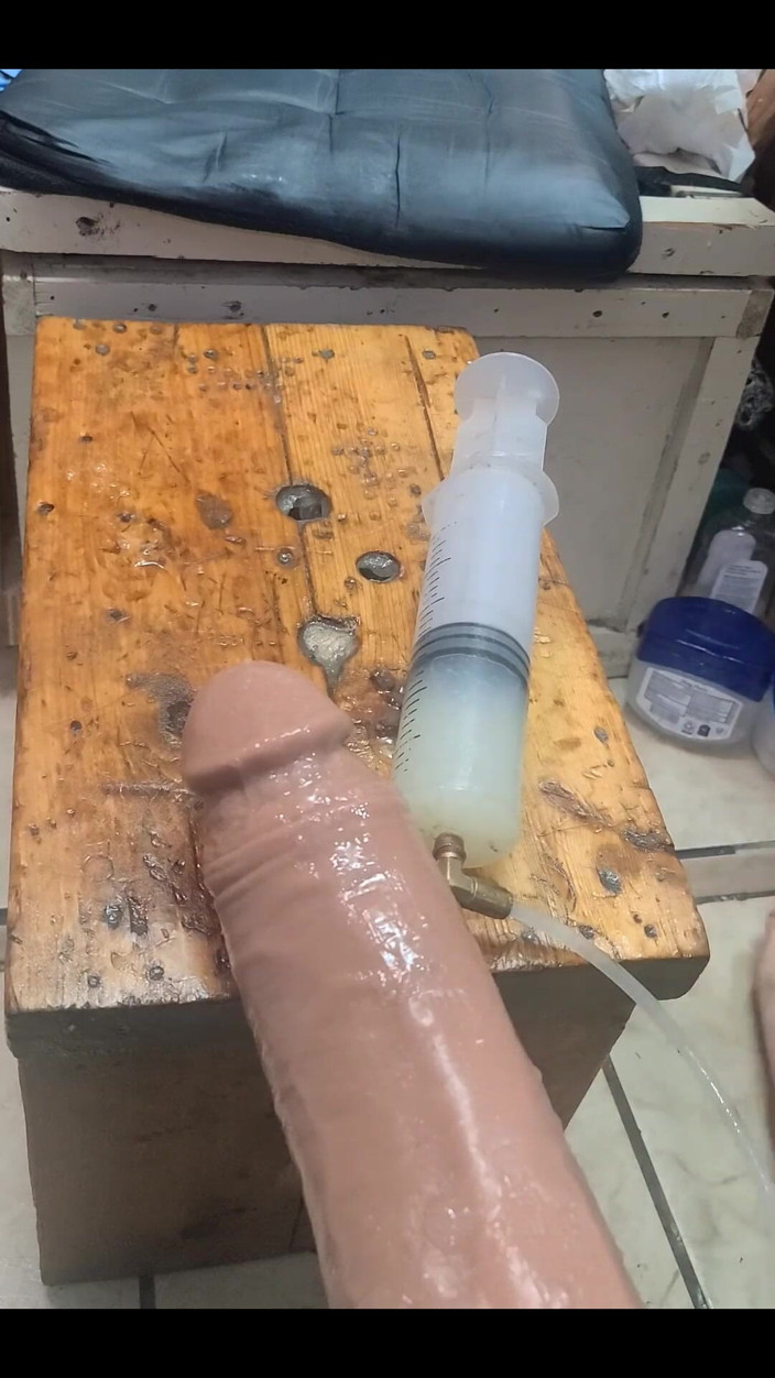 Lb13702: Fülle meinen arsch mit Gleitmittel und fick ihn von der...