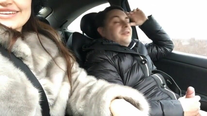 Andrea Dipre Channel: Подорож для Діви Дель Тубао та Андреа Діпре, які дрочать свій член за кермом