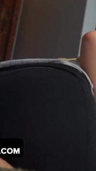 Dadcrush - güzel götlü büyük memeli kız üvey babasından sulu amının derinliklerine büyük döl alıyor