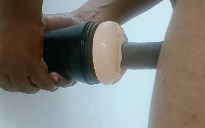 Nikkigussain: 重口味肛交
