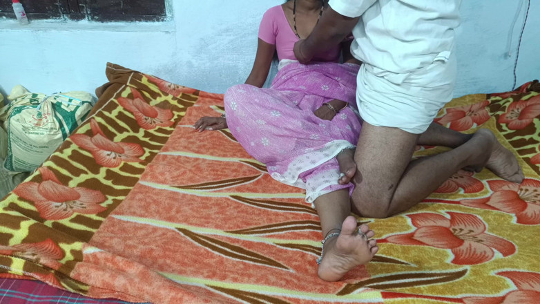 Desihotcouple: India caliente esposa folla en perrito