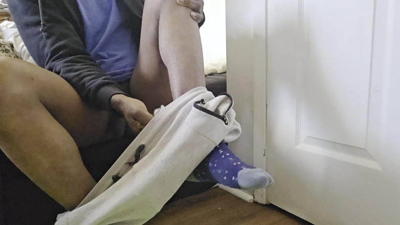 Omar: Tía fue atrapada haciendo trampa ahora ella es mi pequeña...
